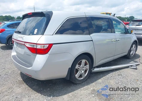 2013 Honda Odyssey Touring/Touring Elite from USA, damaged, VIN 5FNRL5H91DB050959